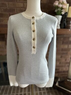 Faherty Mikki Henley Sweater Organic Cotton Cashmere Light Gray Cream Trim S